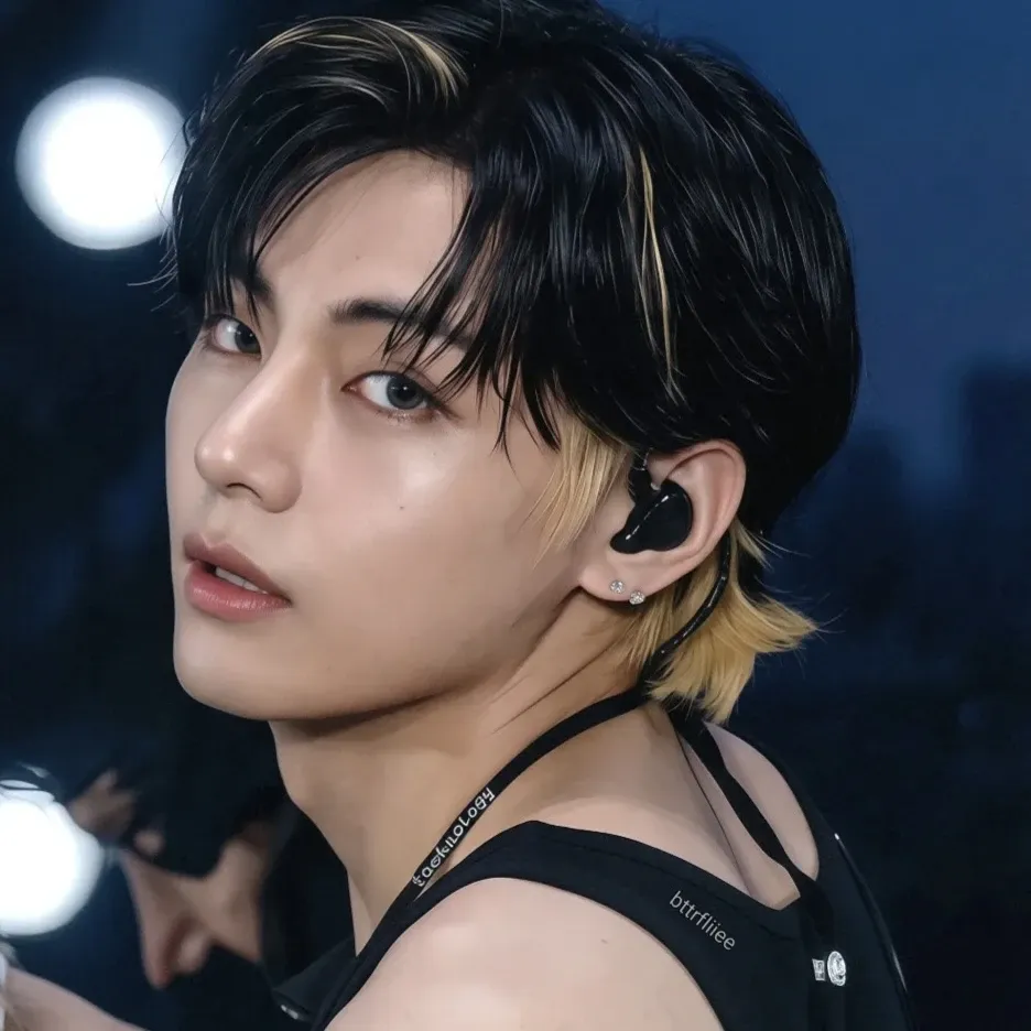 뷔 (방탄소년단)의 비하인드 컷