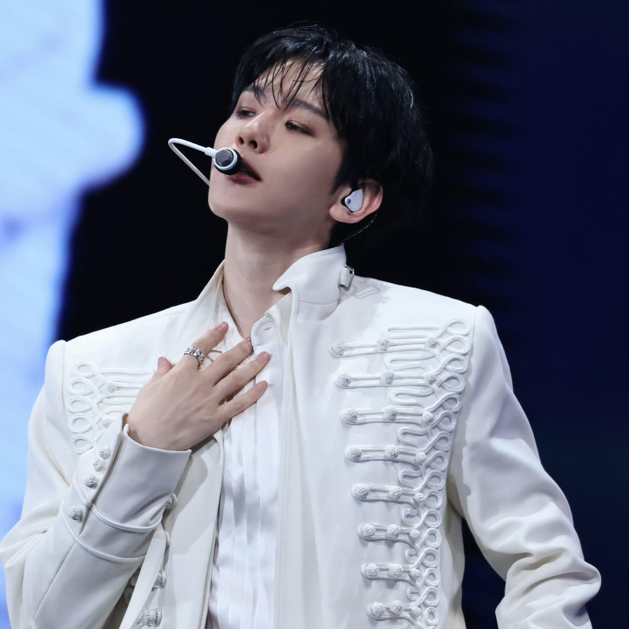 Foto aktivitas terbaru Baekhyun (EXO)