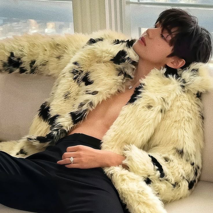 뷔 (방탄소년단)의 비하인드 컷