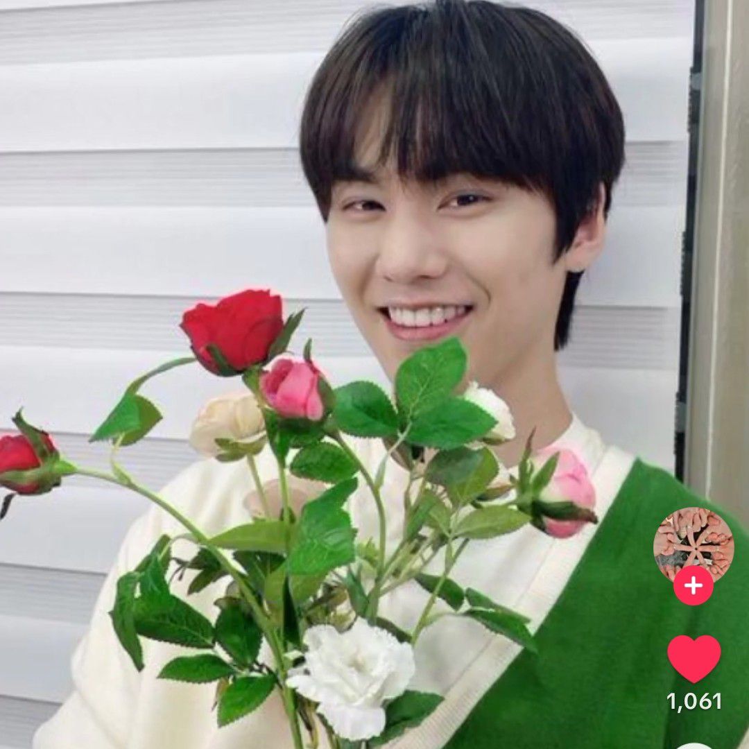 A moment captured by Rocky's fan