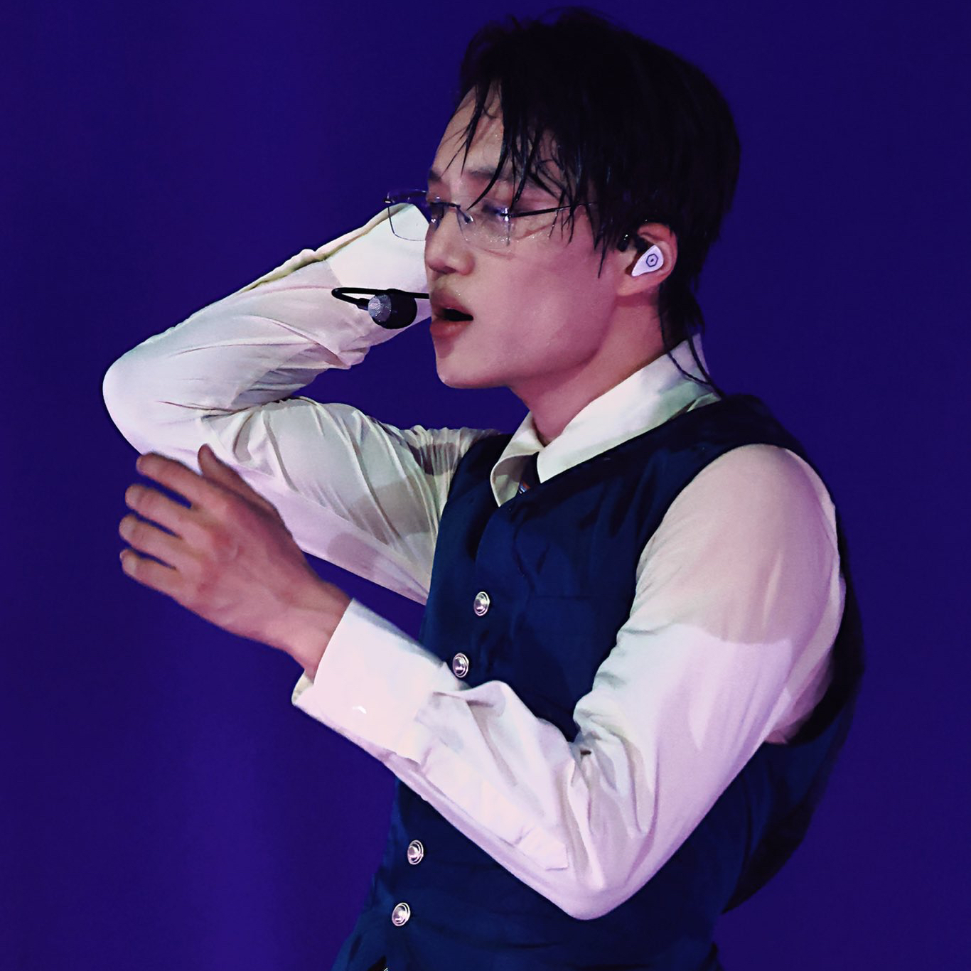 Behind-the-scenes cut of Kai (EXO)