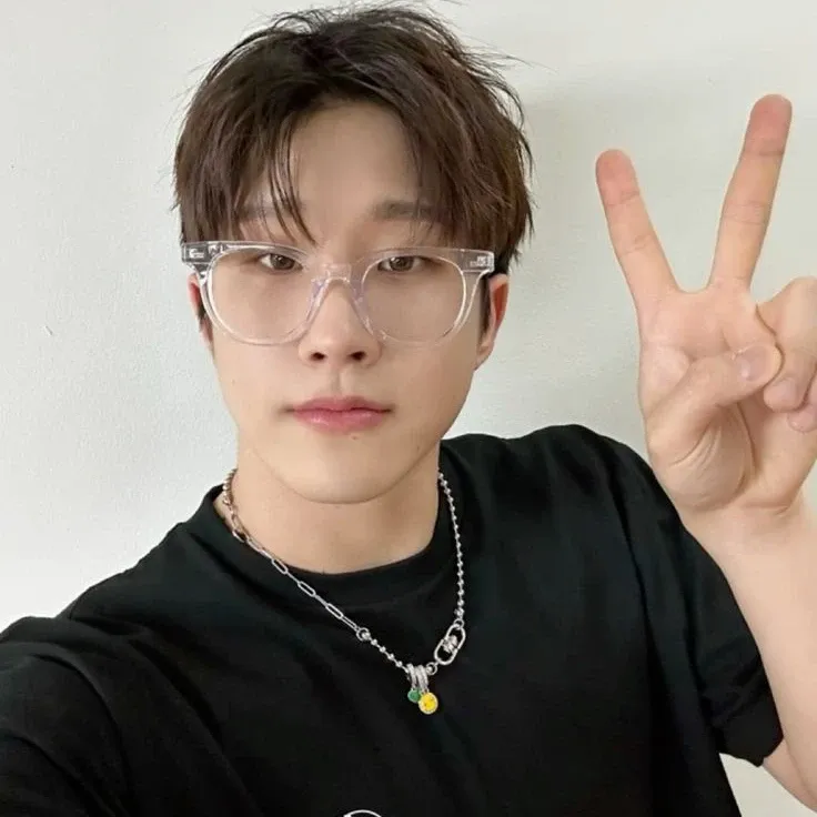 A moment captured by Jinjin (ASTRO)'s fan