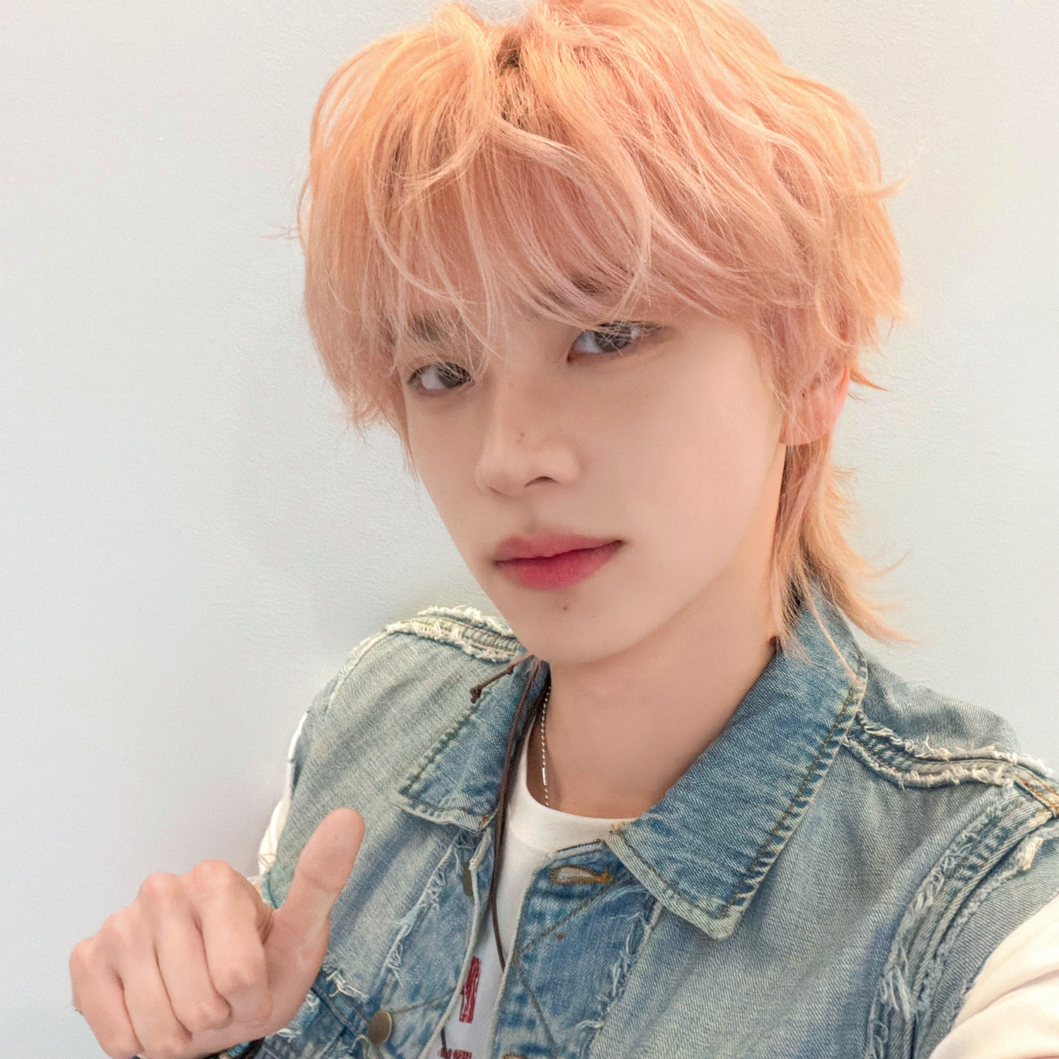 Behind-the-scenes cut of Shinyu (TWS)