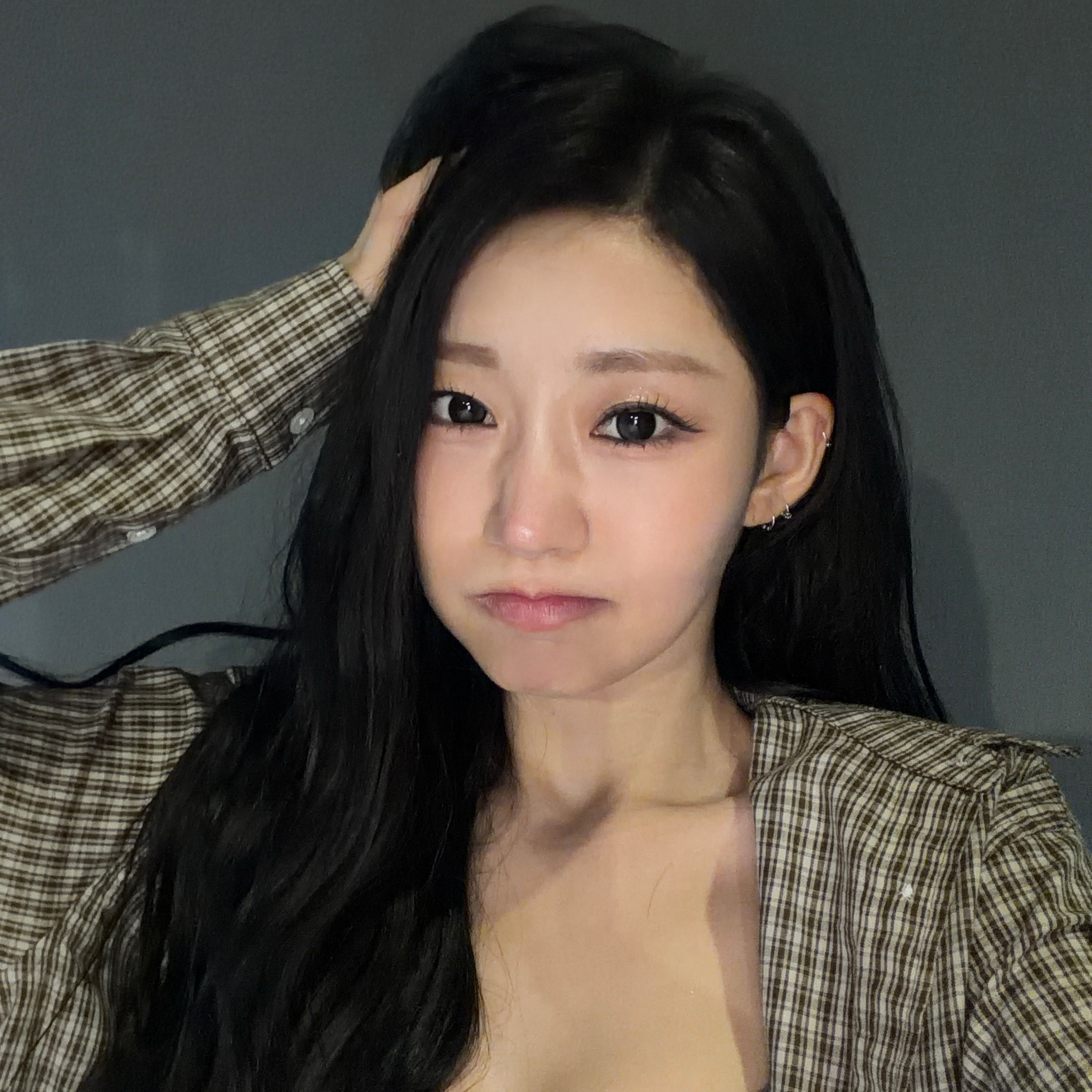 Behind-the-scenes cut of Julie (KISS OF LIFE)