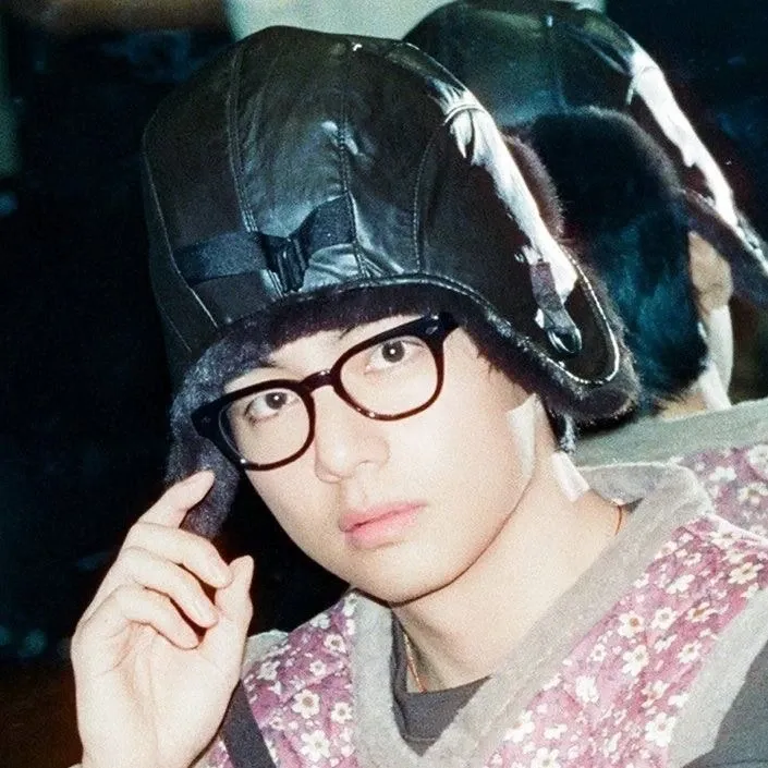 Foto terbaru V (BTS)