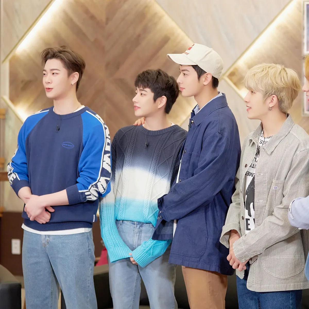 Behind-the-scenes cut of MJ (ASTRO)