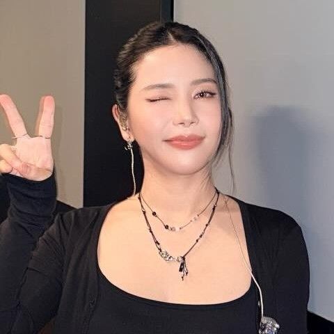 頌樂 (MAMAMOO)的最新照片