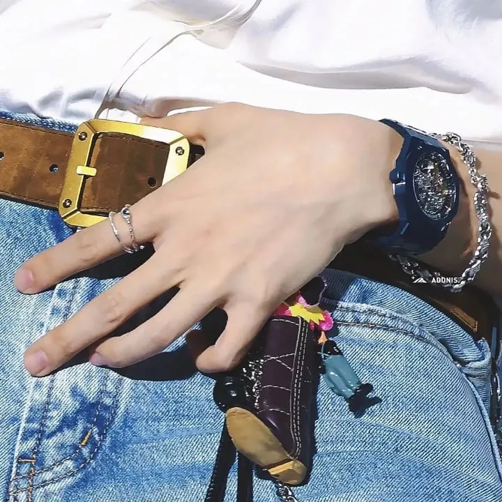 Momen yang diabadikan oleh penggemar j-hope (BTS)