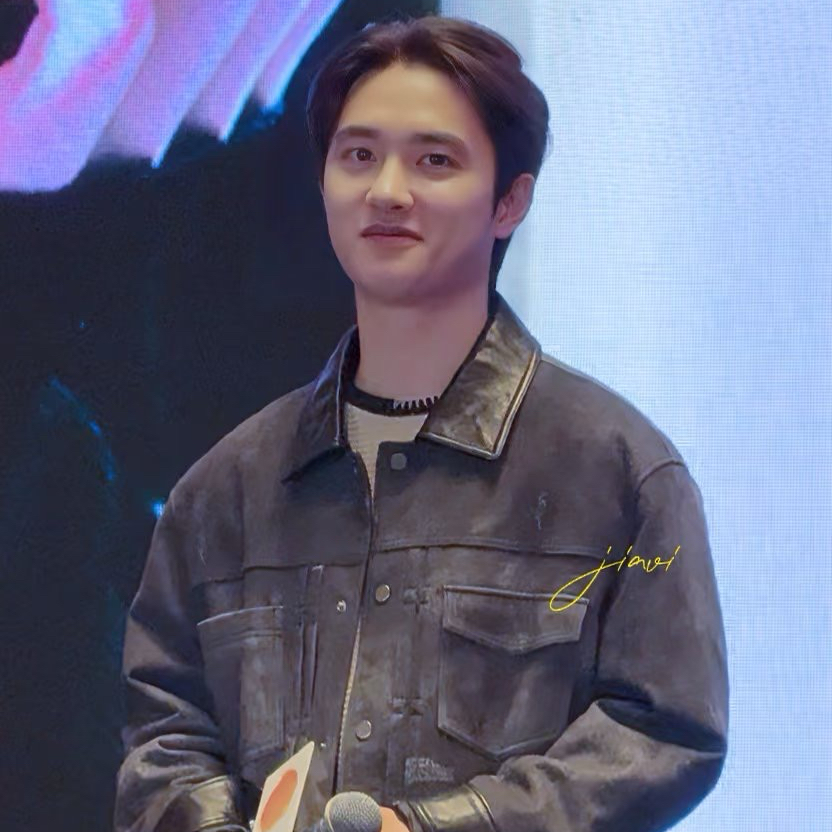 D.O. (EXO)粉絲拍下的瞬間