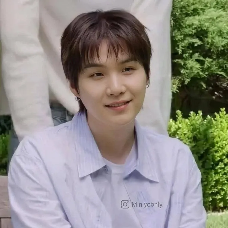 Potret di balik layar SUGA (BTS)
