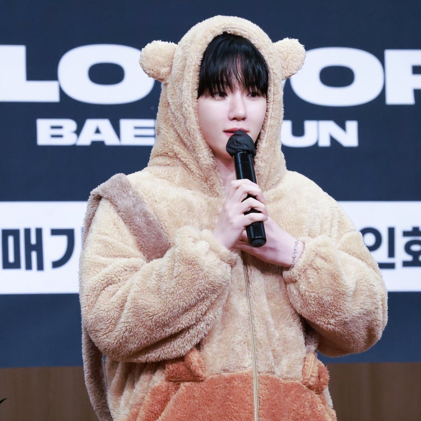 伯賢 (EXO)粉絲拍下的瞬間