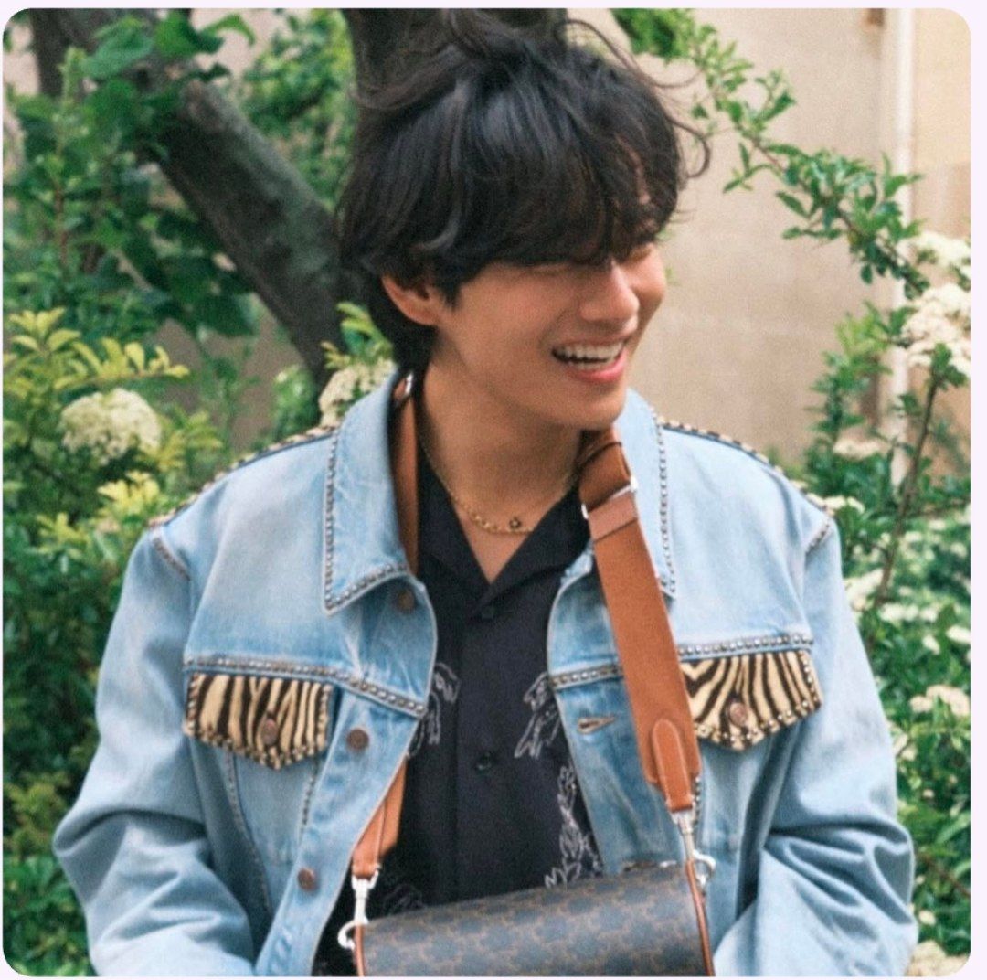 A moment captured by V (BTS)'s fan