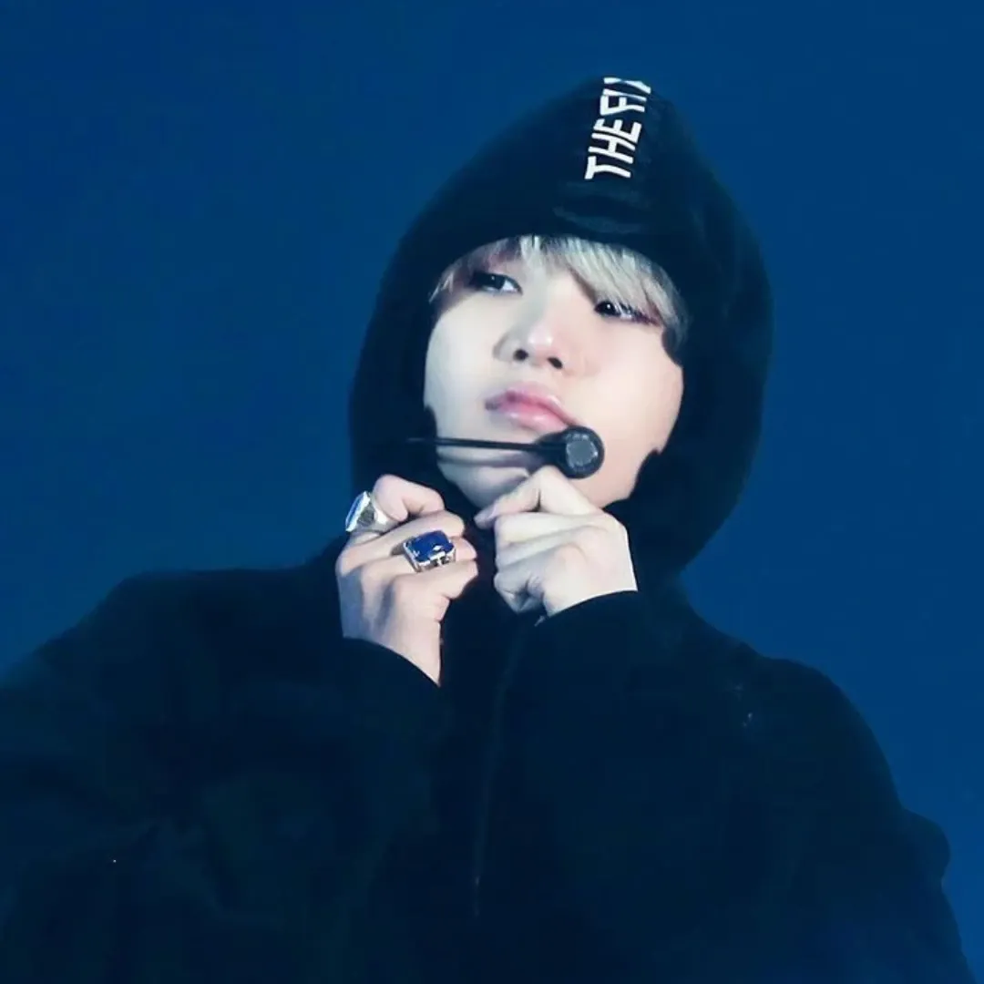 Potret di balik layar SUGA (BTS)