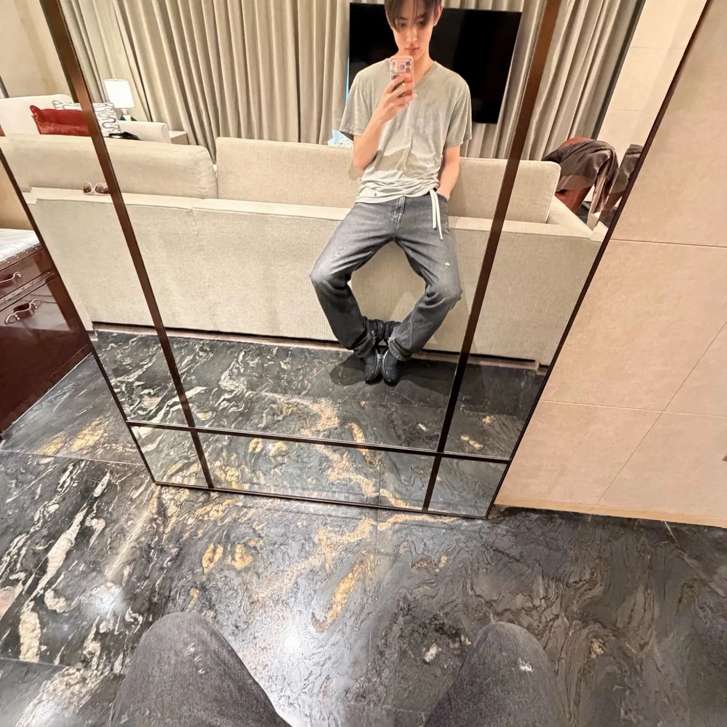 Recent activity shot of Seonghyeon (CORTIS)