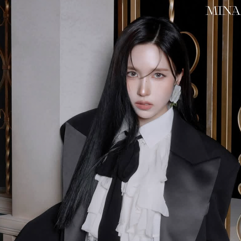 Mina (TWICE)粉丝拍下的瞬间