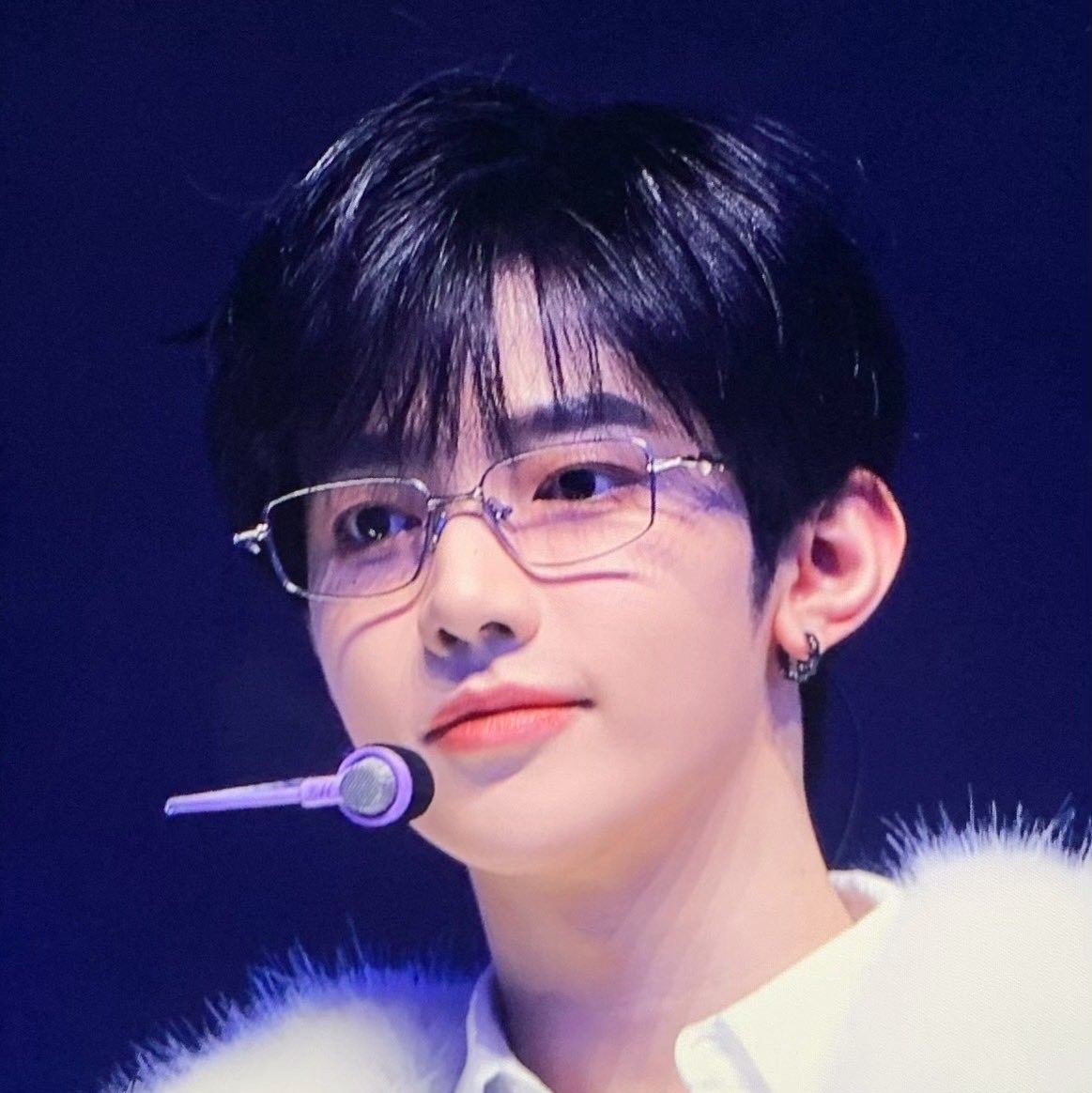 A moment captured by Zhang Hao (ZEROBASEONE)'s fan