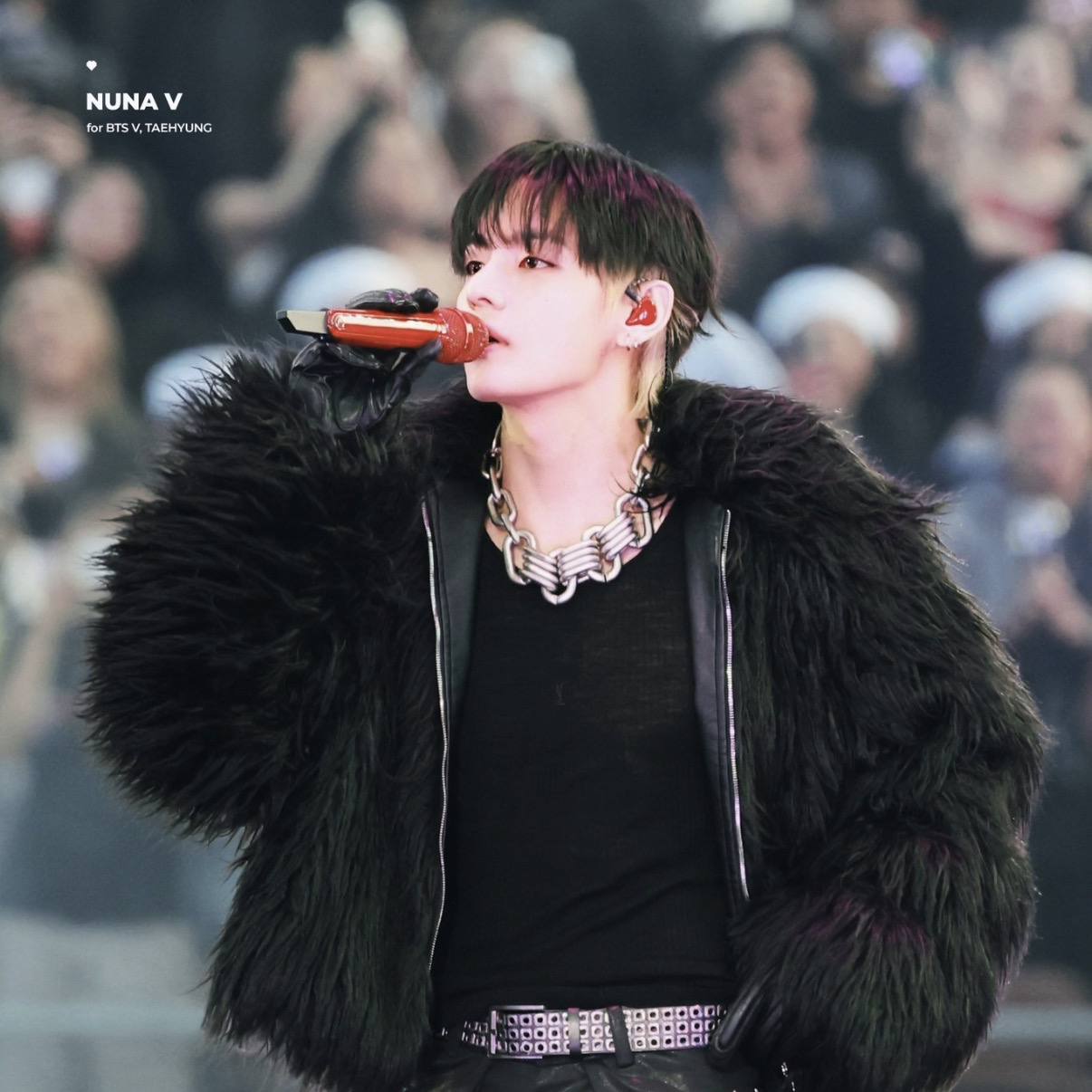 Behind-the-scenes cut of V (BTS)