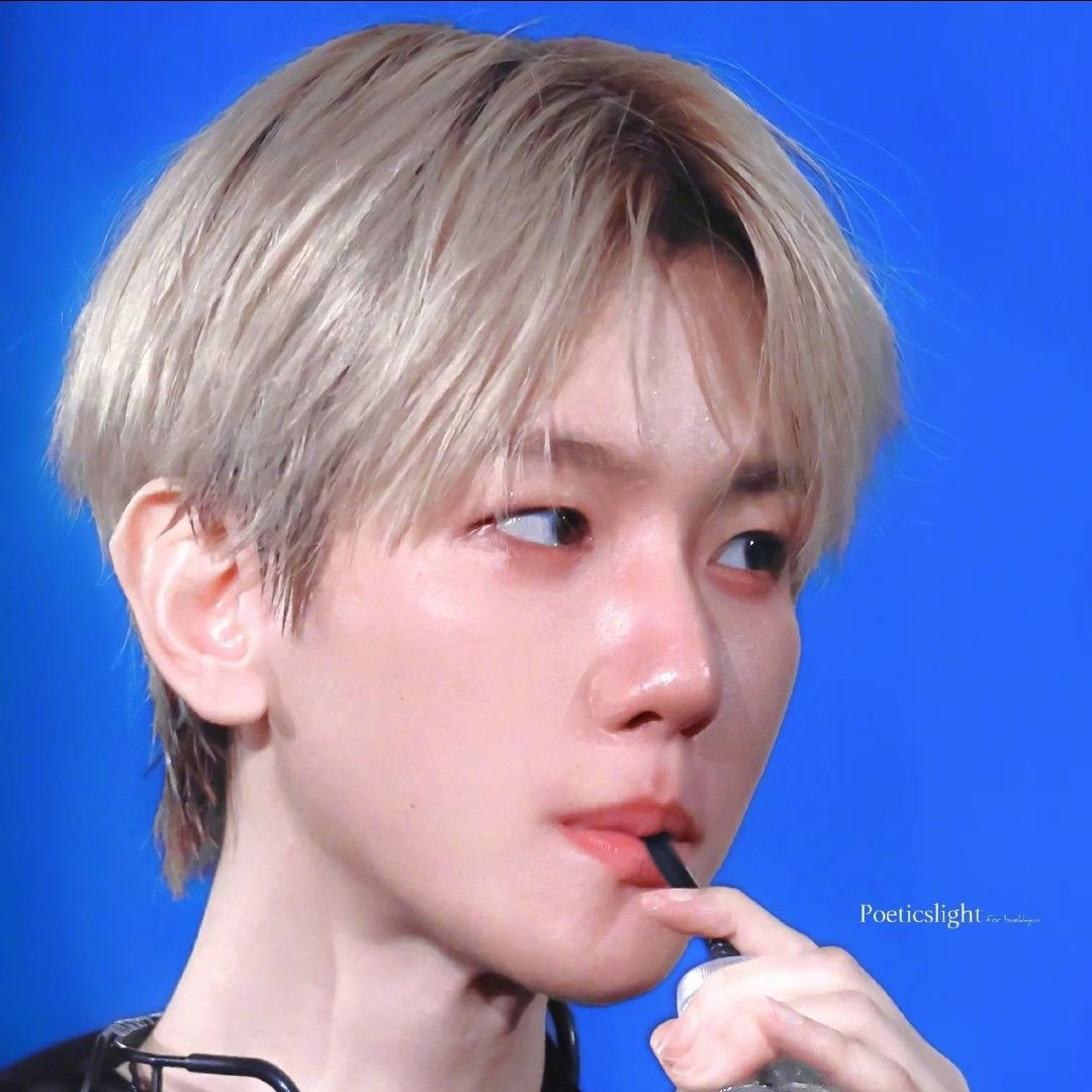 Momen yang diabadikan oleh penggemar Baekhyun (EXO)