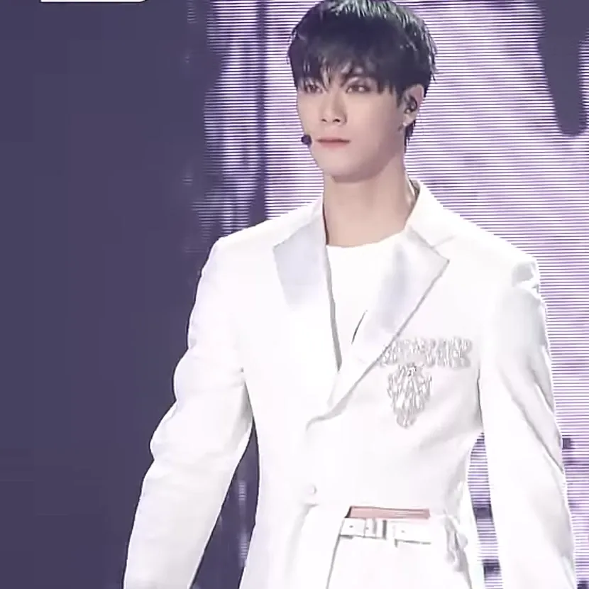 A moment captured by Moonbin (ASTRO)'s fan