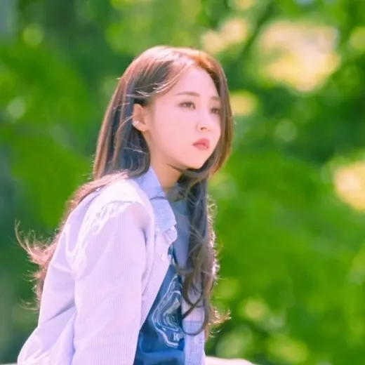 Recent activity shot of Moonbyul (MAMAMOO)