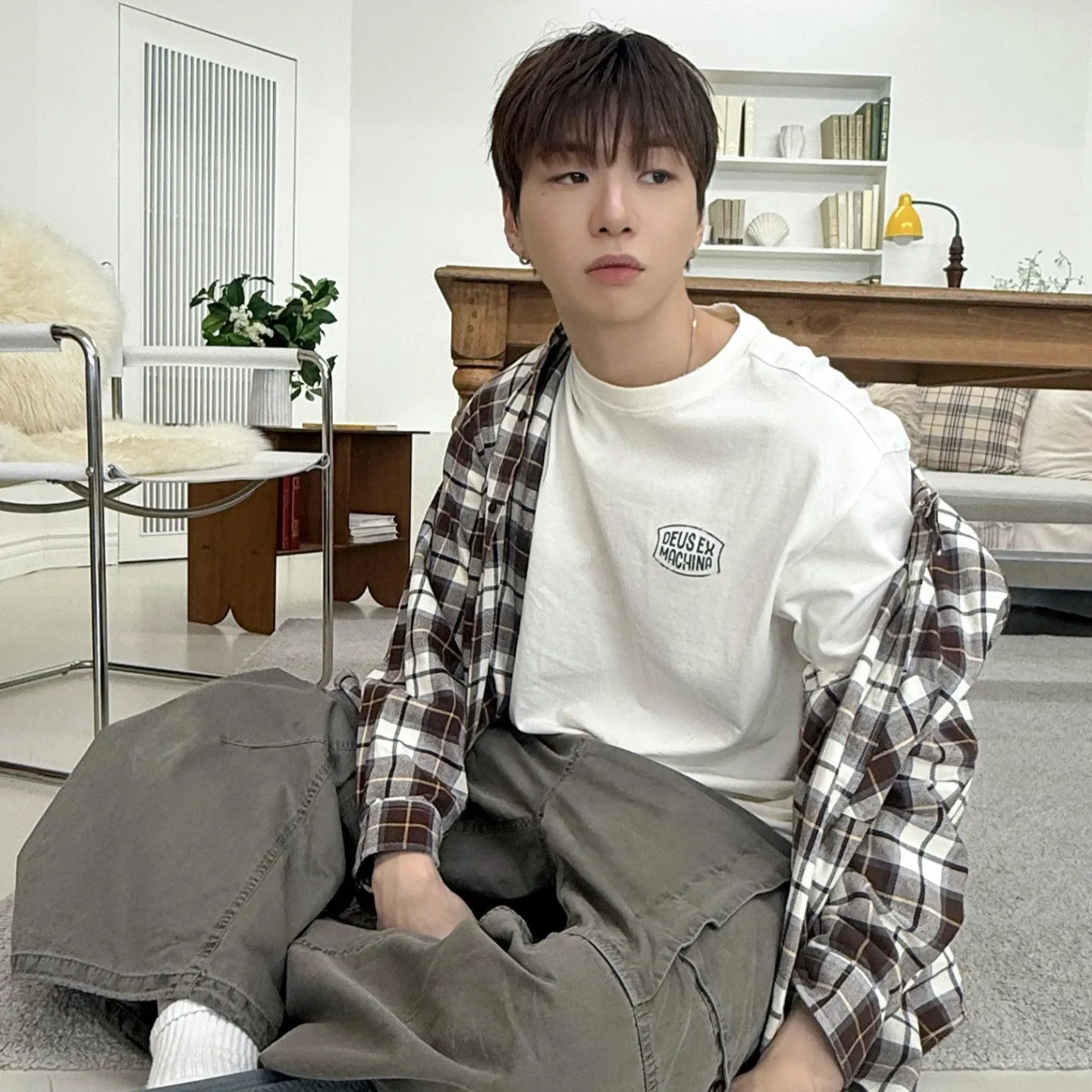 강다니엘의 비하인드 컷