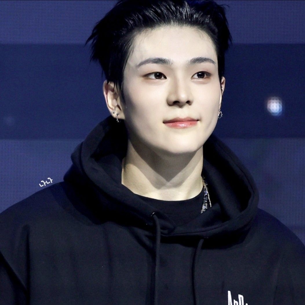 A moment captured by Kim Junmin (WHIB)'s fan