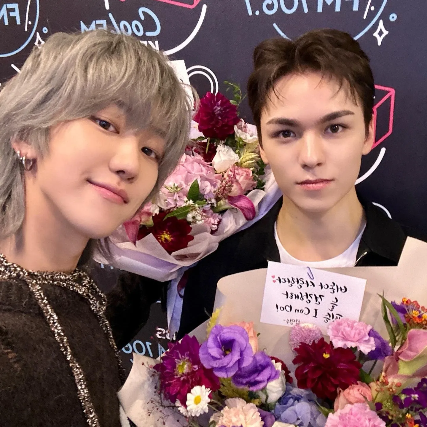 A moment captured by Vernon (SEVENTEEN)'s fan