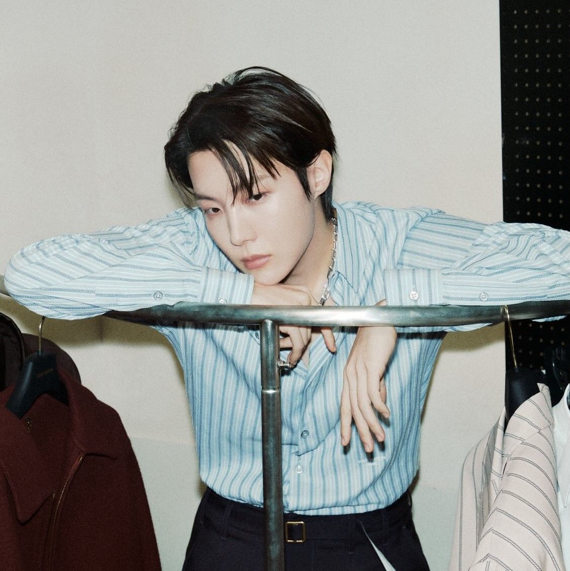 Behind-the-scenes cut of BTS