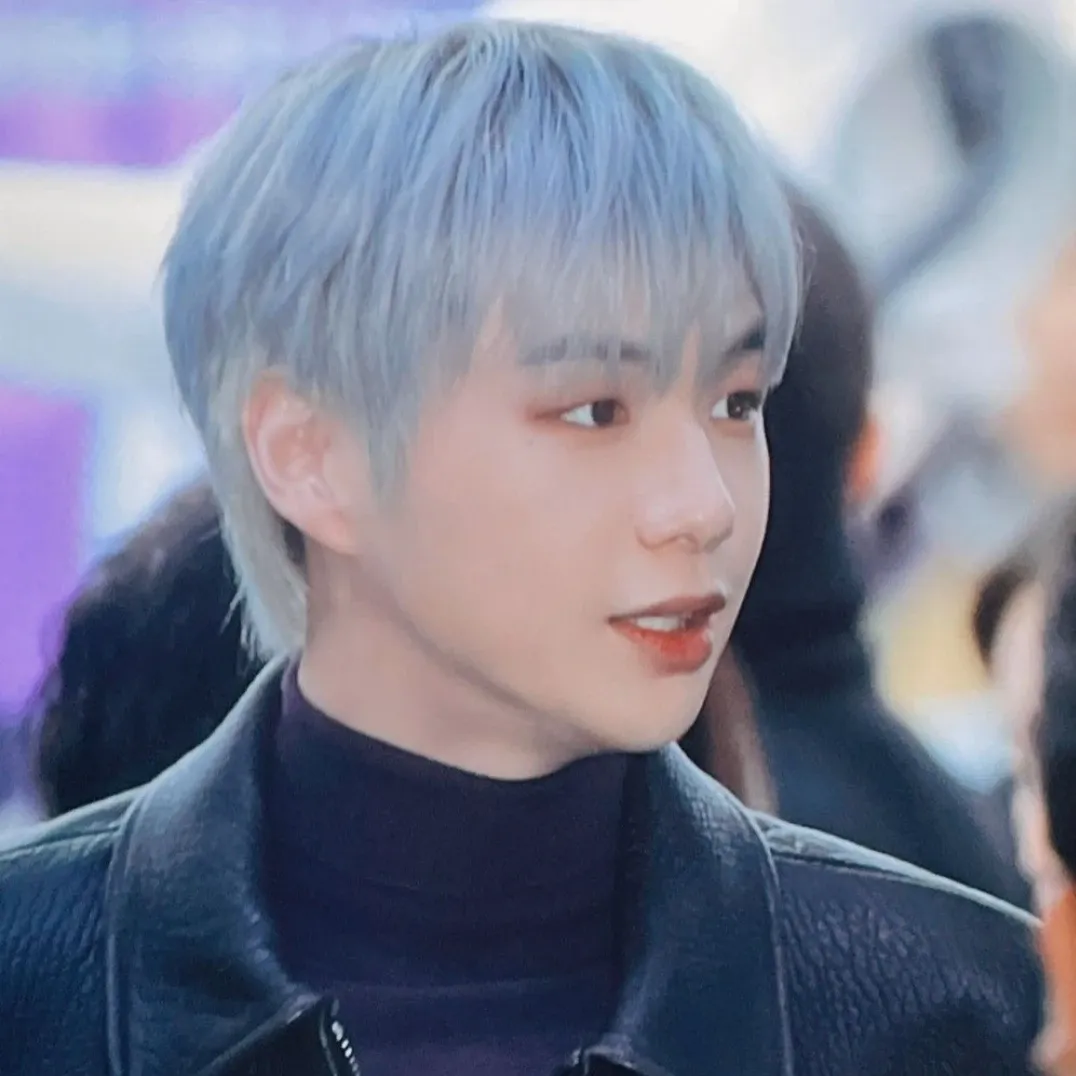 강다니엘 최근 활동샷