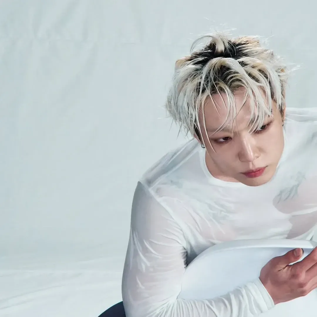 Recent activity shot of BOBBY (iKON)