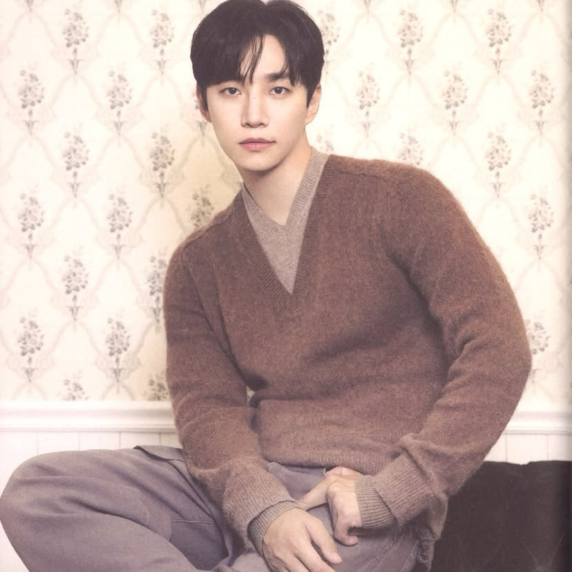 Behind-the-scenes cut of Junho (2PM)