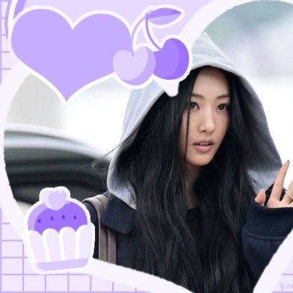 A moment captured by Gawon (MEOVV)'s fan