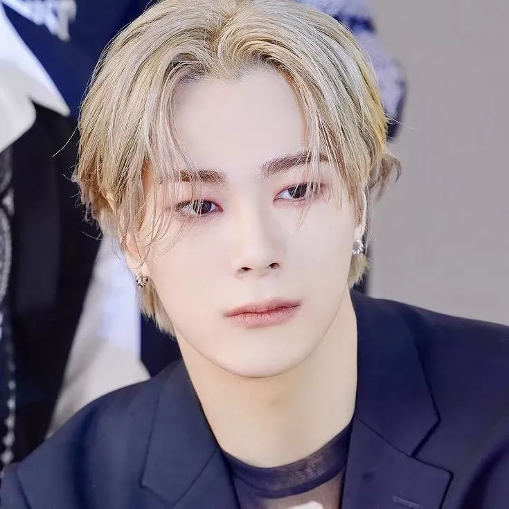 Behind-the-scenes cut of Moonbin (ASTRO)