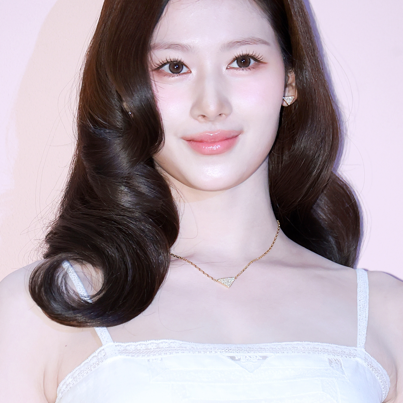 Potret di balik layar Sana (TWICE)