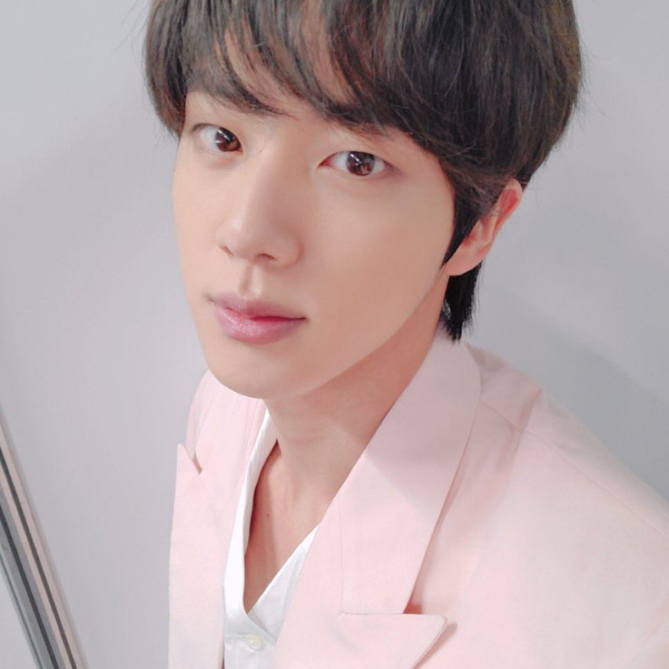 Behind-the-scenes cut of BTS