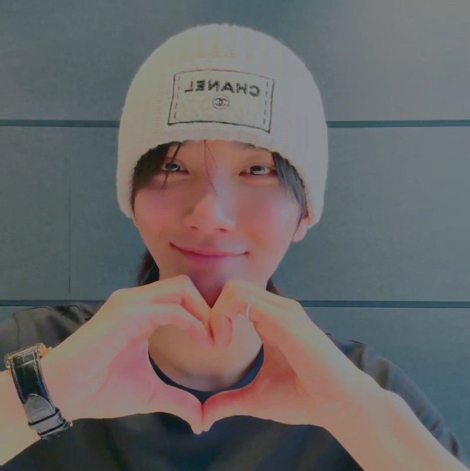 Latest photo of Joshua (SEVENTEEN)