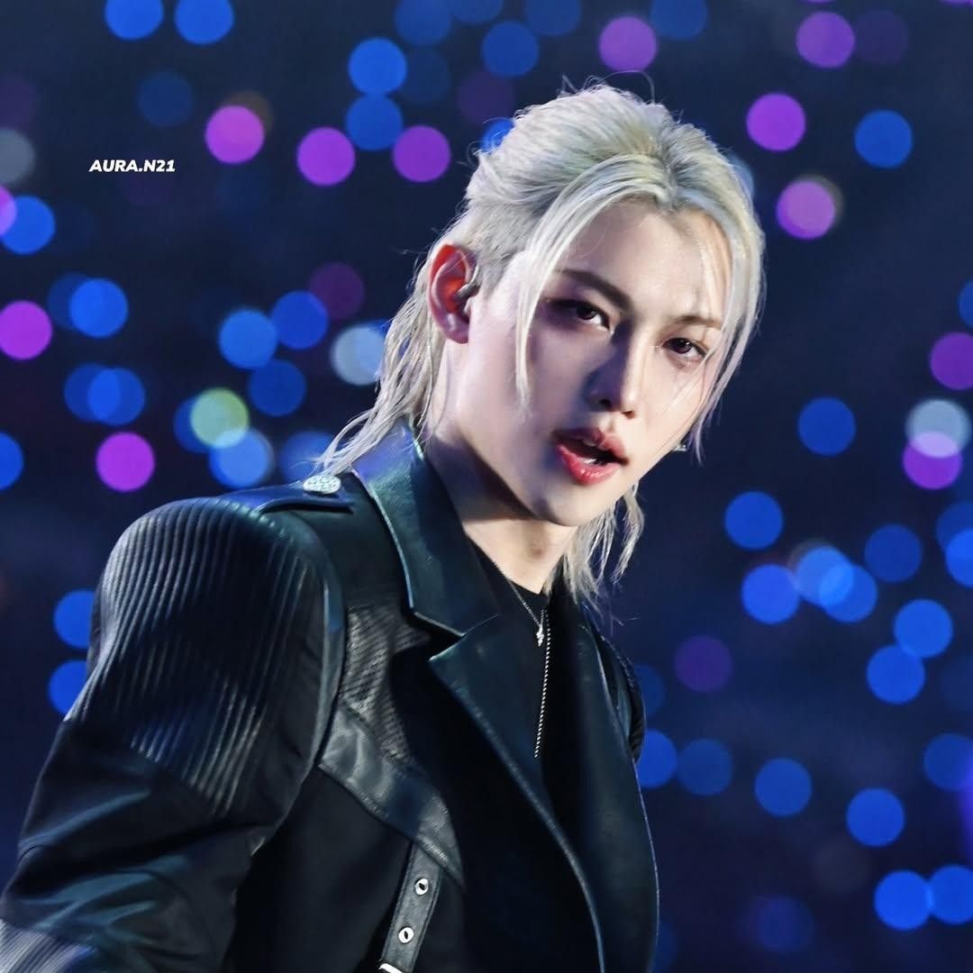 Latest photo of Felix (Stray Kids)