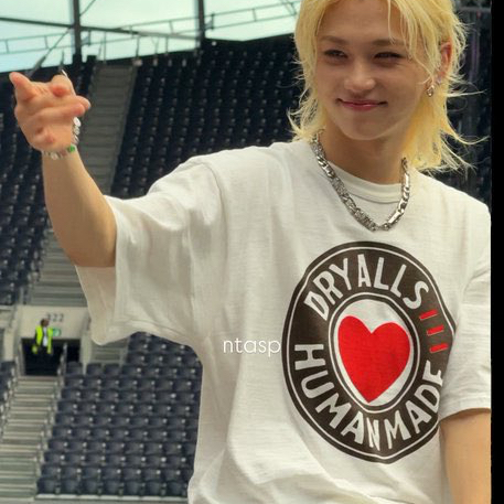 A moment captured by Felix (Stray Kids)'s fan