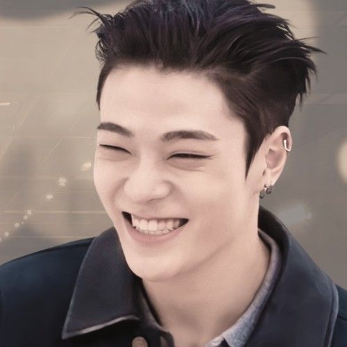 A moment captured by Kim Junmin (WHIB)'s fan