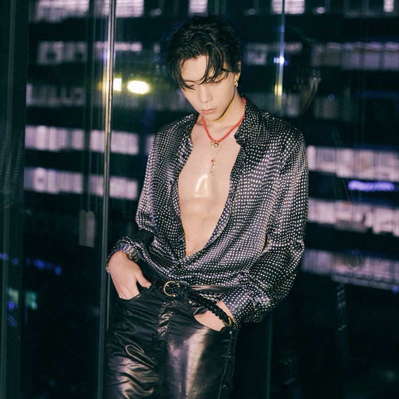 Behind-the-scenes cut of Johnny (NCT 127)