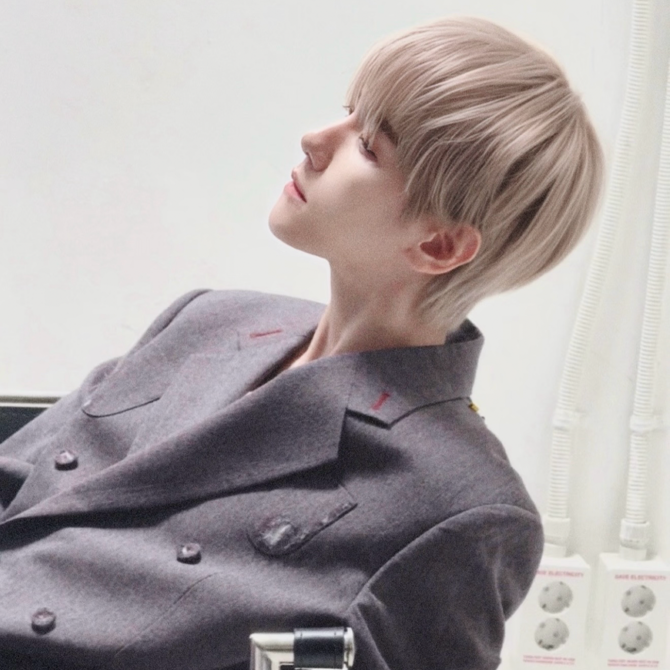 백현 (EXO)의 비하인드 컷