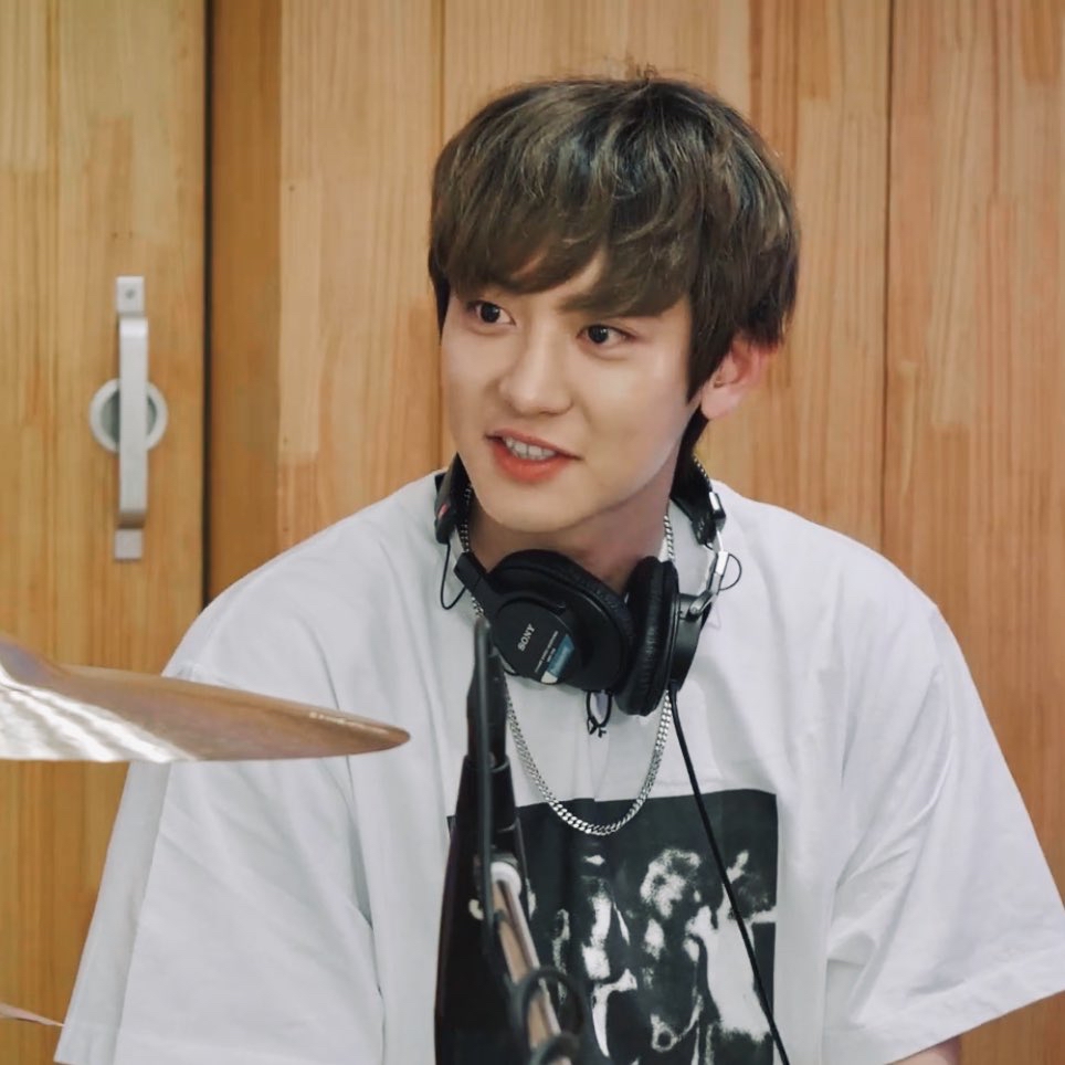 찬열 (EXO)의 비하인드 컷