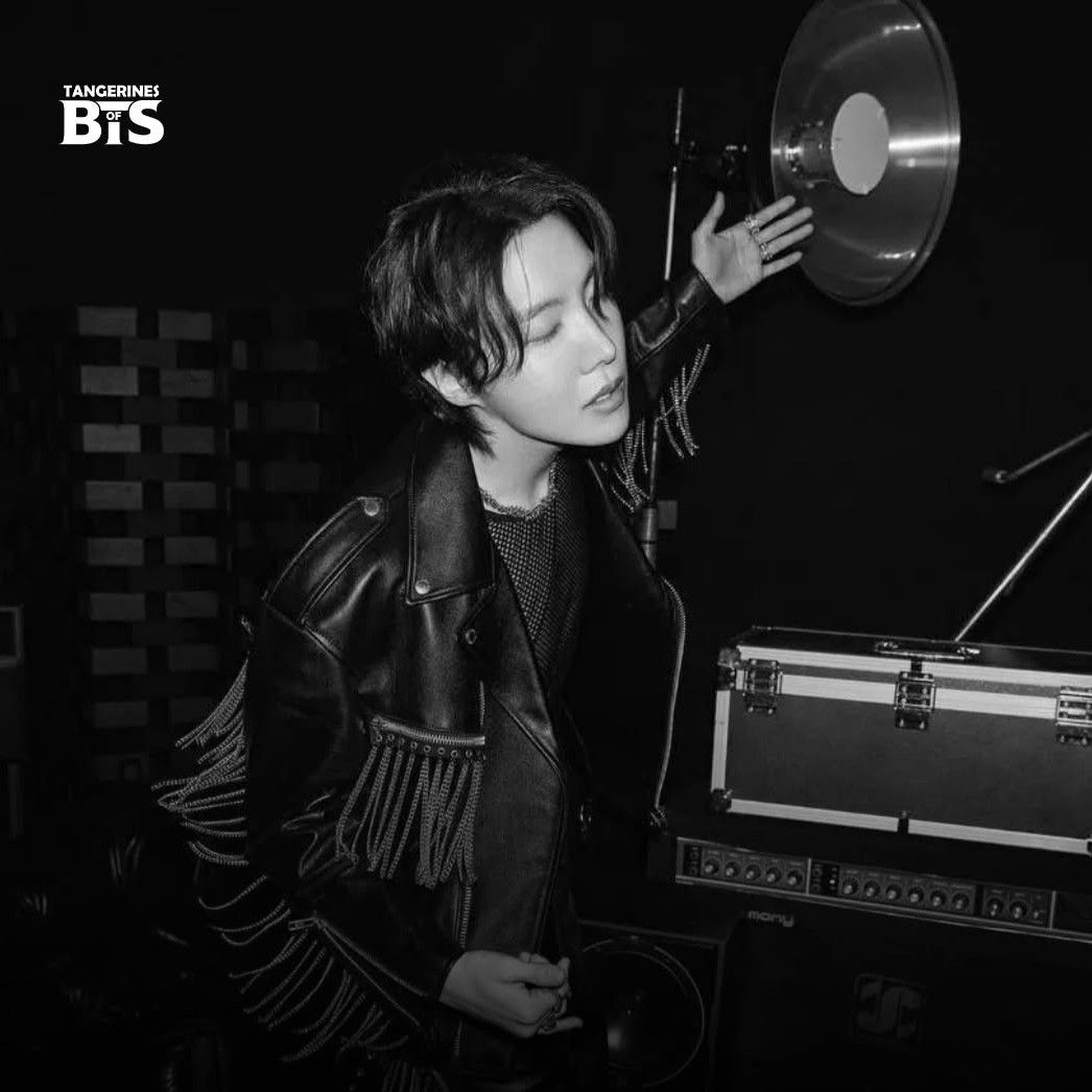 Momen yang diabadikan oleh penggemar Jungkook (BTS)