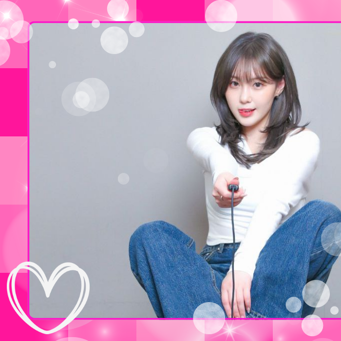 Recent activity shot of Kim Chaehyun (Kep1er)