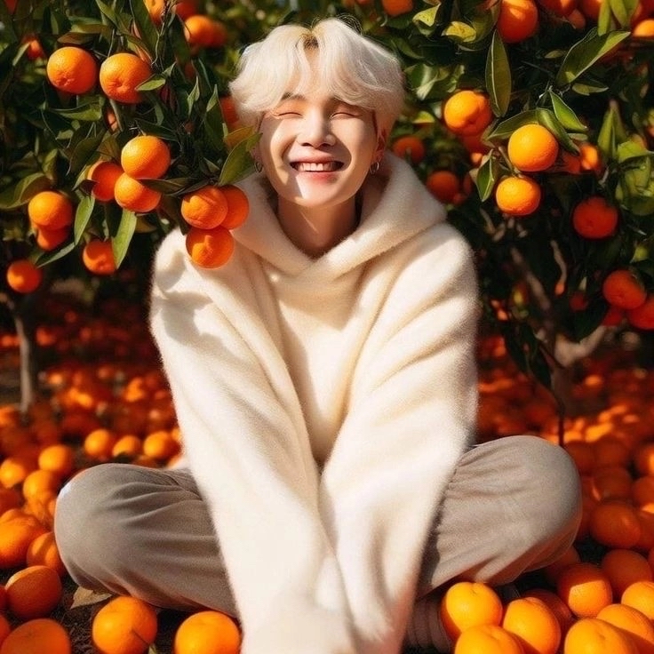 Foto aktivitas terbaru SUGA (BTS)