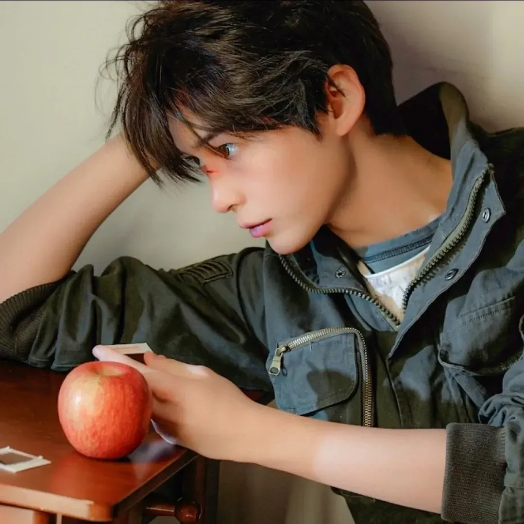 A moment captured by Sung Hanbin (ZEROBASEONE)'s fan