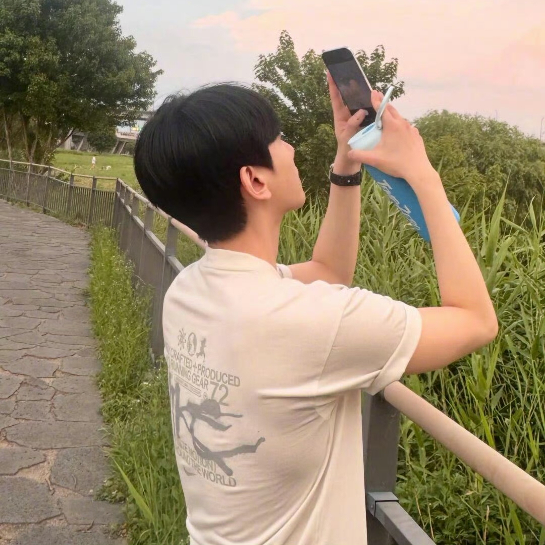 백현 (EXO) 최근 활동샷