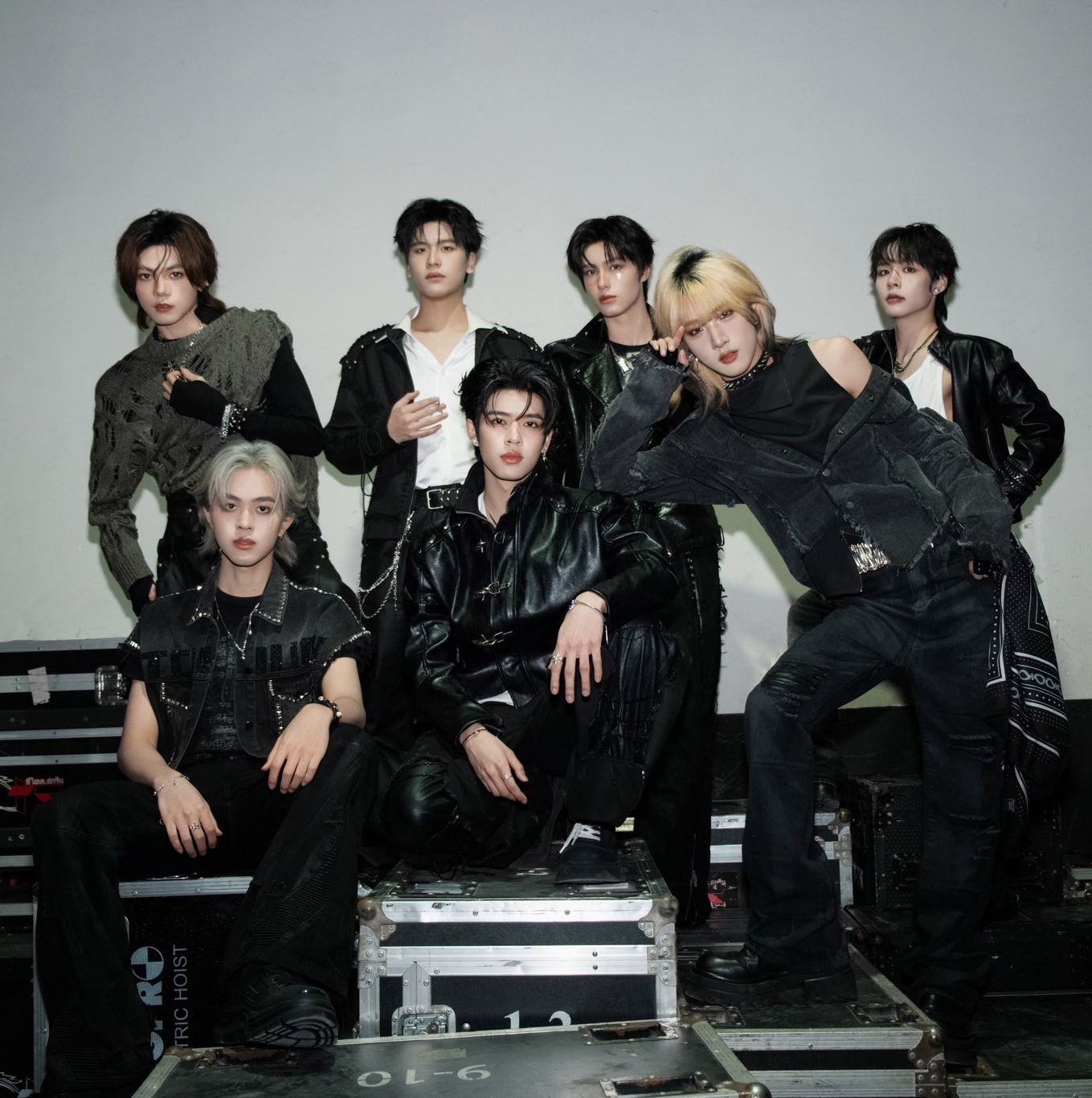 Behind-the-scenes cut of NexT1DE