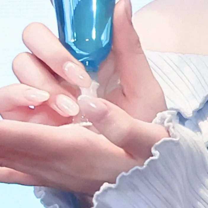 Recent activity shot of Jiwoo (Hearts2Hearts)