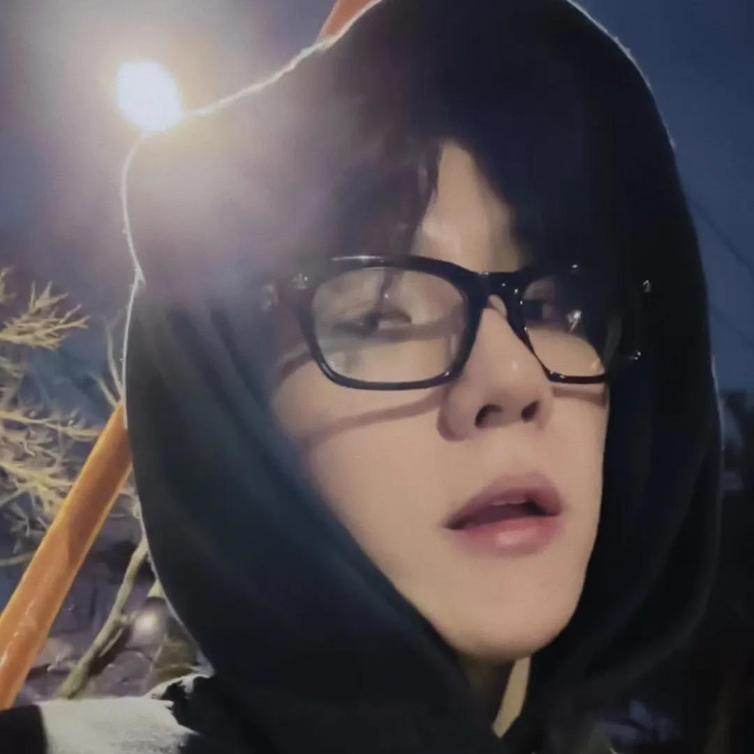 백현 (EXO) 최근 활동샷